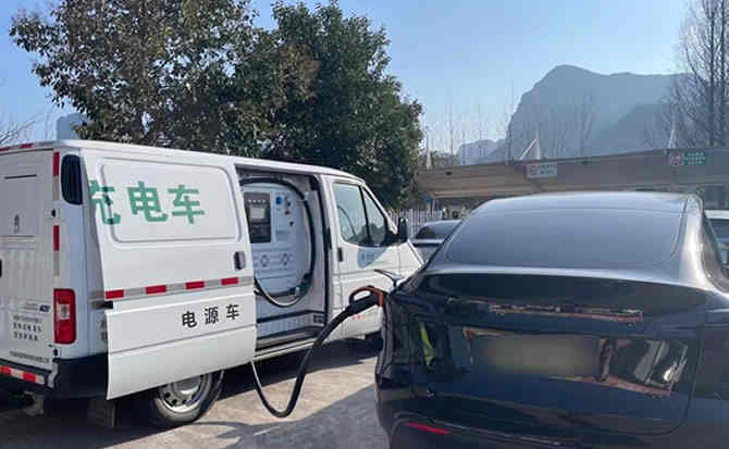 峨边汽车搭电