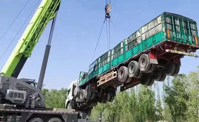 峨边道路脱困救援案例